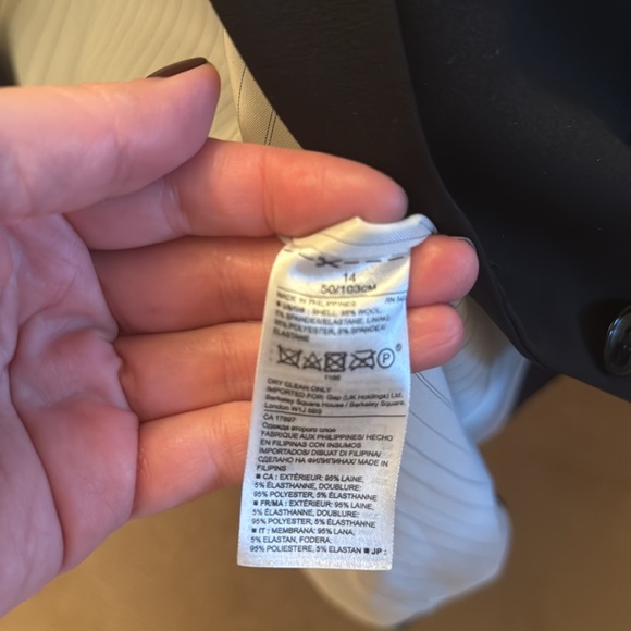 Banana Republic Women’s Wool Blazer - Black - Picture 3 of 6